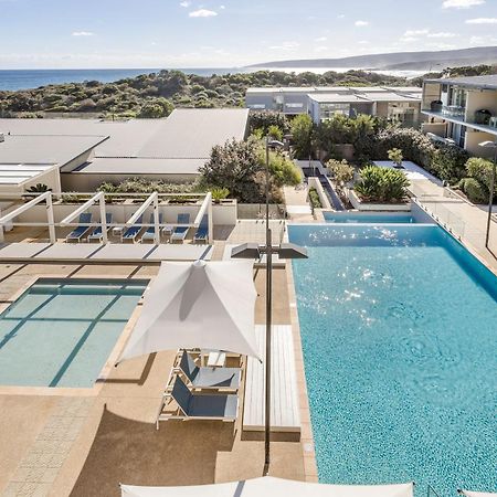 Smiths Beach Resort Яллингап Экстерьер фото The swimming pool at the resort
