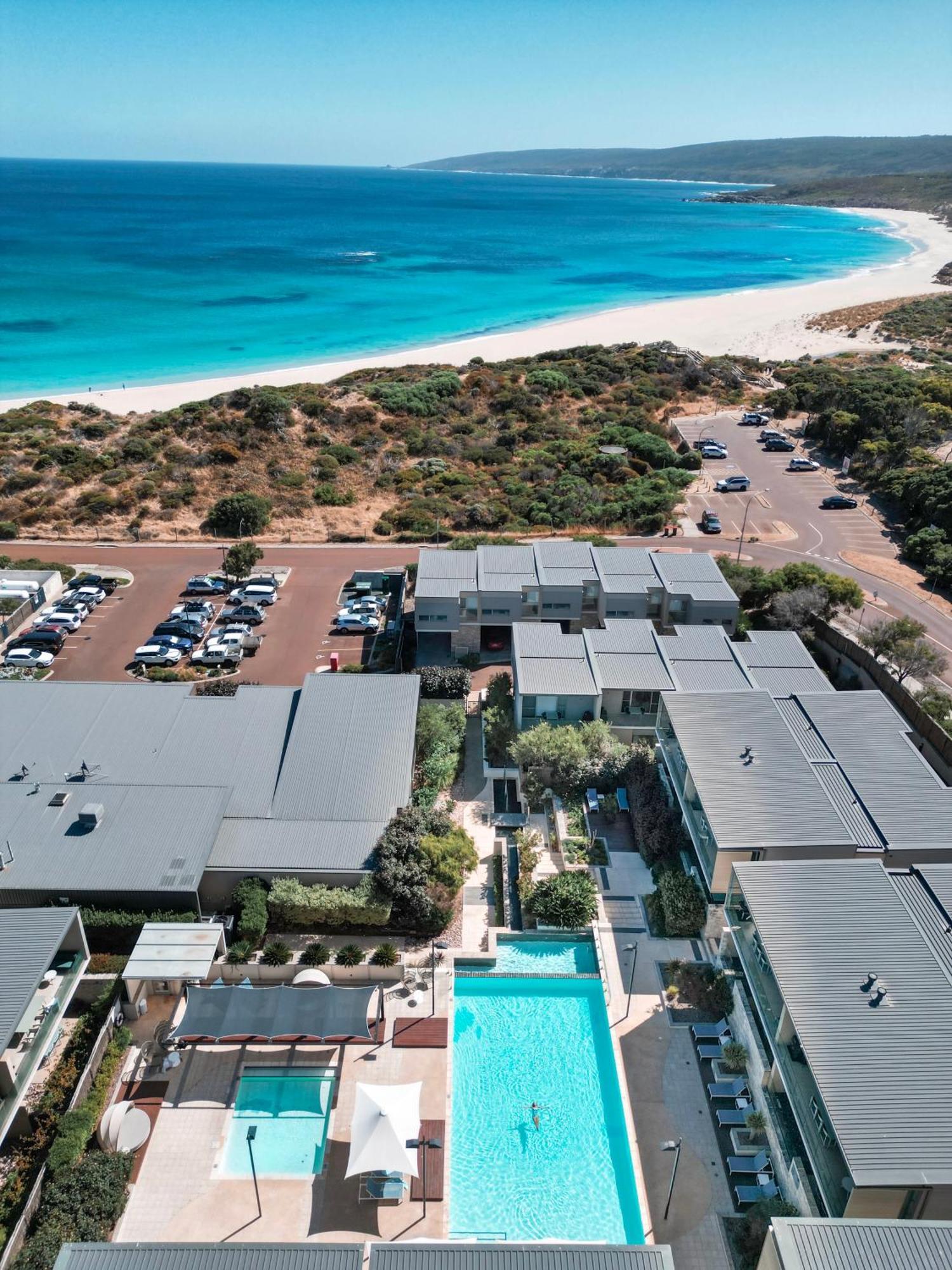 Smiths Beach Resort Яллингап Экстерьер фото Aerial view of the resort