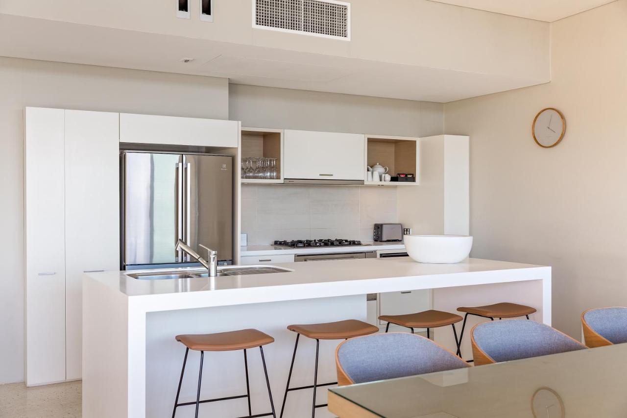 Smiths Beach Resort Яллингап Экстерьер фото A kitchen in a typical apartment
