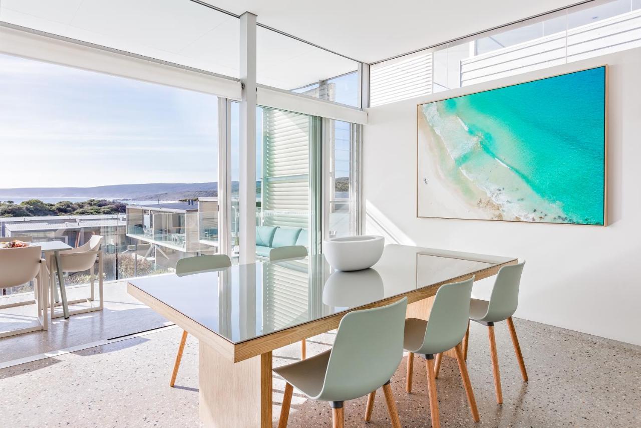 Smiths Beach Resort Яллингап Экстерьер фото The interior of a typical apartment at the complex